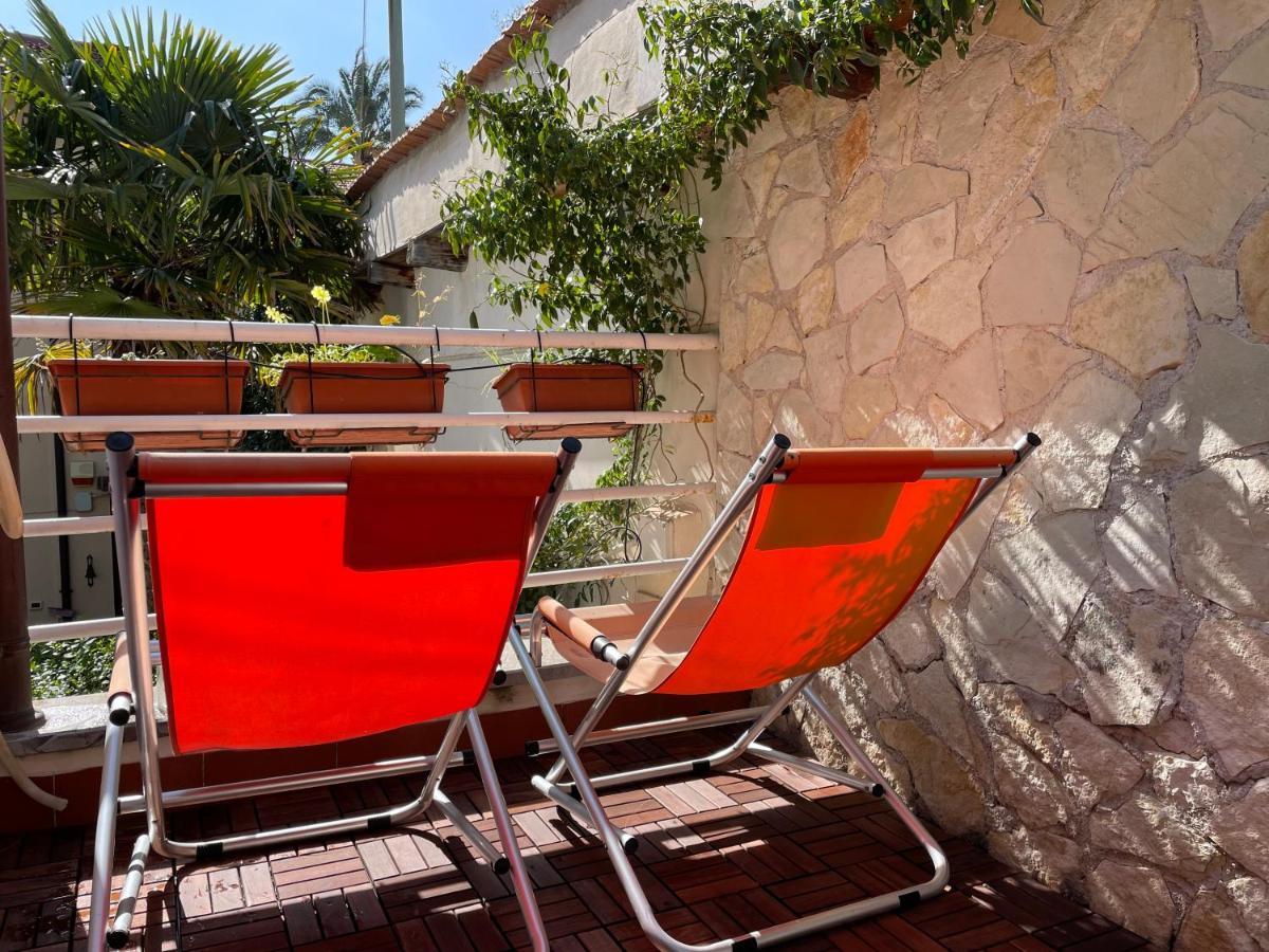 A Un Passo Dal Mare Lägenhet Lido di Mondello Exteriör bild